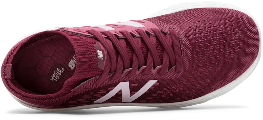 (Women) New Balance Fresh Foam Vongo v4 B-Wide Red WVNGOBV4 Lookbook (Women) New Balance Fresh Foam Vongo v4 B-Wide Red WVNGOBV4