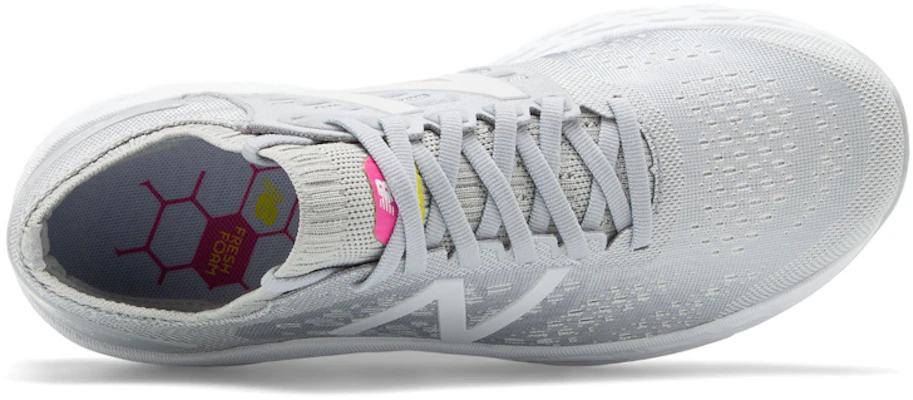 (W) New Balance Fresh Foam Vongo v4 B-Larga Bianca. WVNGOGG4 Lookbook (W) New Balance Fresh Foam Vongo v4 B-Larga Bianca. WVNGOGG4