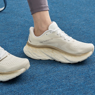 (W) 新百伦 Fresh Foam X More v4 白金属色 WMORCW4 Cheap (W) 新百伦 Fresh Foam X More v4 白金属色 WMORCW4