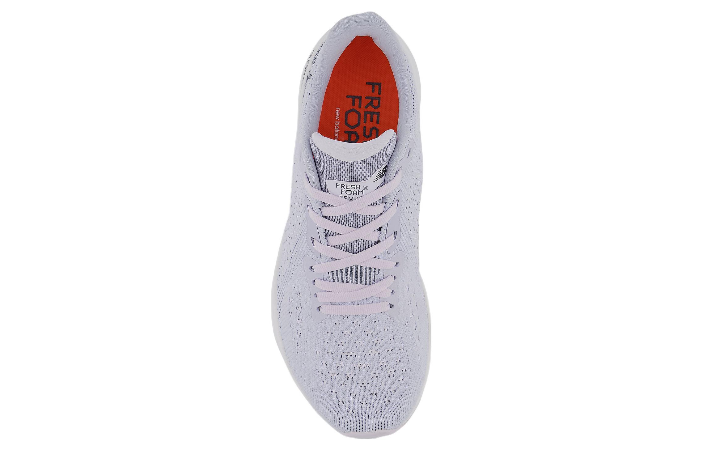 Shop New Balance Fresh Foam X Tempo v2 舒適耐磨跑步鞋 女款 灰