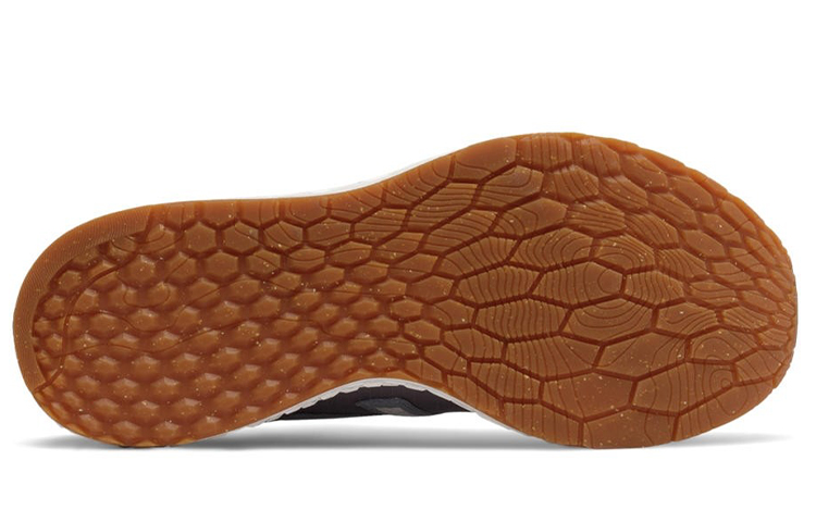 Shop New Balance Fresh Foam Zante v2 灰色 女款