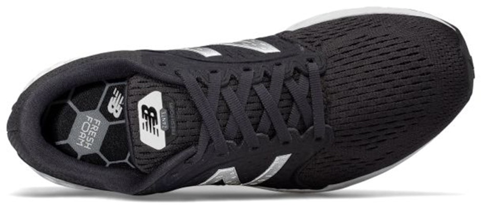 (W) New Balance Fresh Foam Zante v4 'Hitam Putih' WZANTBK4 Lookbook (W) New Balance Fresh Foam Zante v4 'Hitam Putih' WZANTBK4