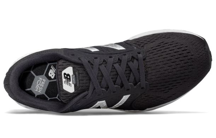 Shop (W) New Balance Fresh Foam Zante v4 ''Schwarz Weiß'' WZANTBK4