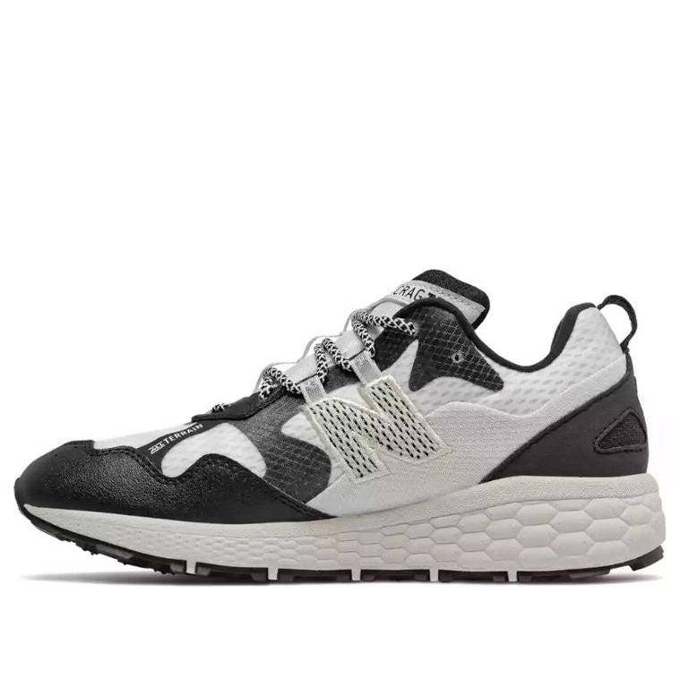 Buy (W) New Balance Fresh FoamCrag v2 B-Wide Hitam/Putih WTCRGLW2