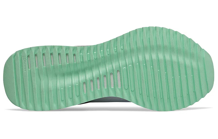 Shop (W) ニューバランス FuelCell グレー/黒/緑 WFCELLG