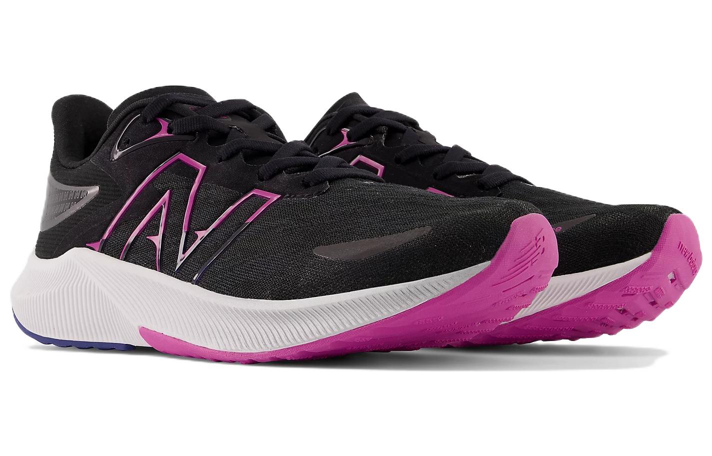 Lookbook (W) New Balance FuelCell Propel v3 ''Noir'' WFCPRCD3