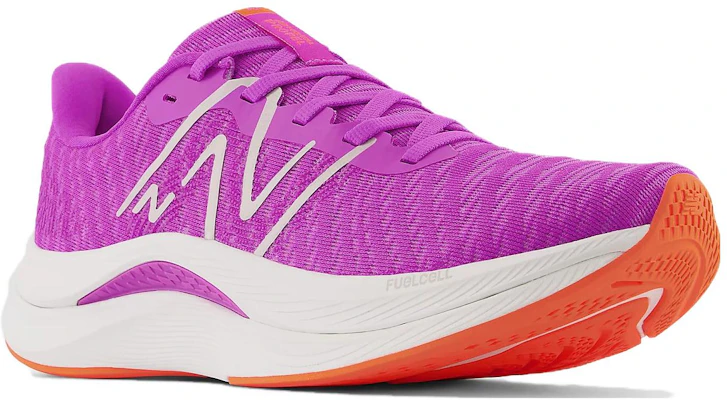 (女性)New Balance FuelCell Propel v4「粉月三十瓦」WFCPRCP4 Lookbook (女性)New Balance FuelCell Propel v4「粉月三十瓦」WFCPRCP4