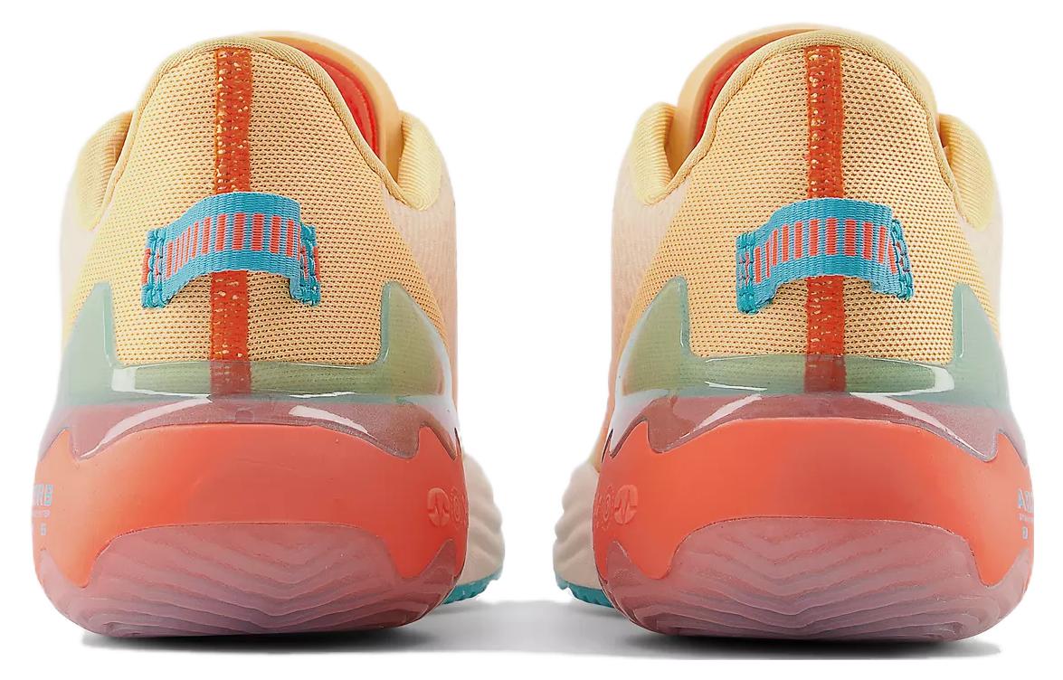 Shop （女性）New Balance FuelCell Rebel TR「日耀白」WRBLTAS1