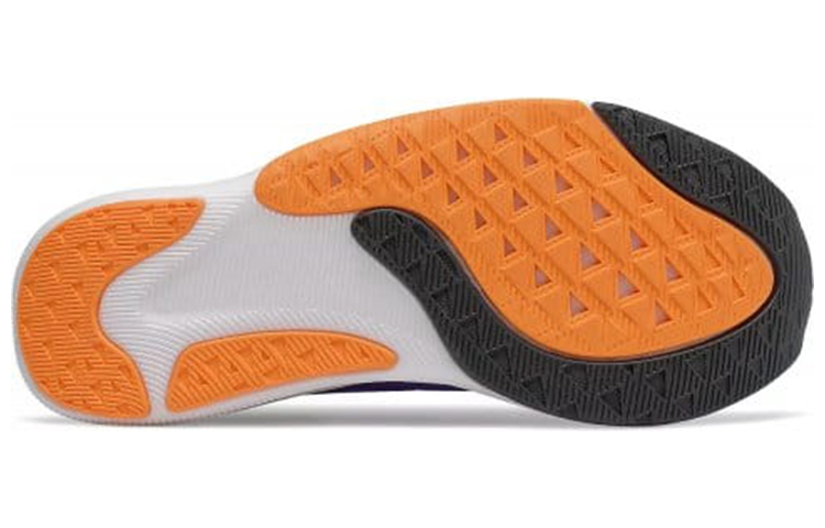 Shop （女性）New Balance FuelCell Rebel v2『深紫黑』WFCXCV2