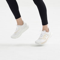 (W) (レディース) ニューバランス フューエルセル レベル v3 'ホワイトゴールドメタリック' WFCXMW3 WFCXMW3 Sizing (W) (レディース) ニューバランス フューエルセル レベル v3 'ホワイトゴールドメタリック' WFCXMW3 WFCXMW3