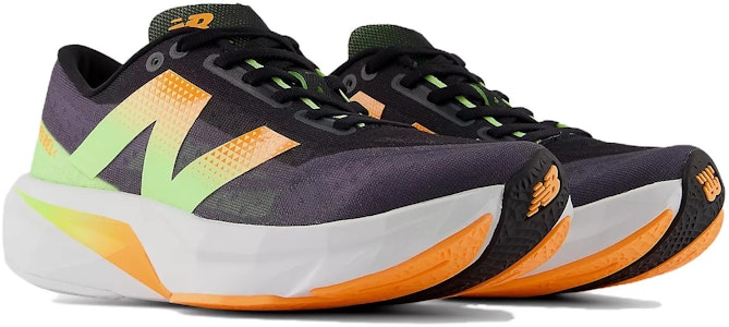 (W) New Balance FuelCell Rebel v4 'Hitam Putih Peach' WFCXCG4 Lookbook (W) New Balance FuelCell Rebel v4 'Hitam Putih Peach' WFCXCG4