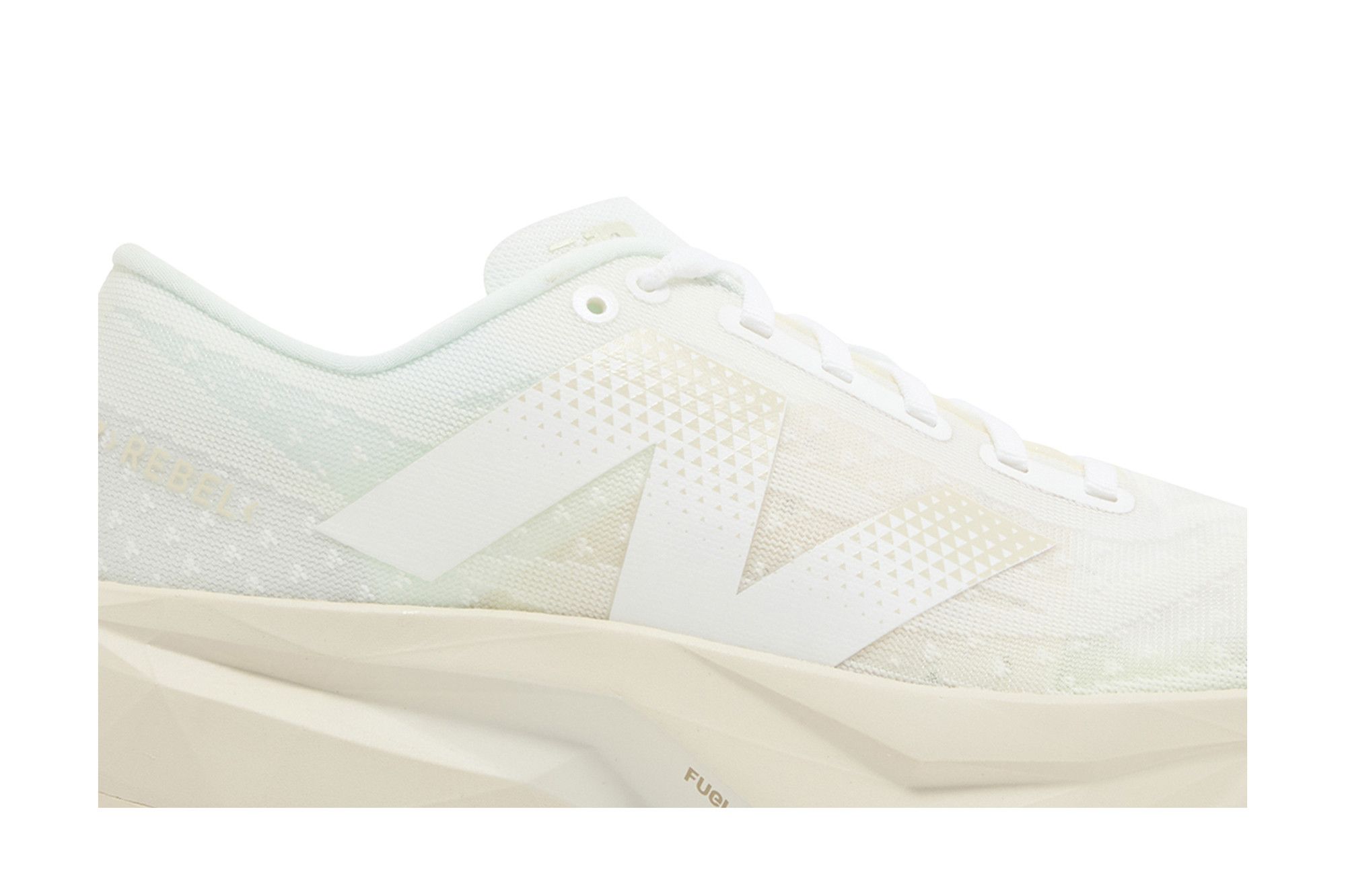 Lookbook (W) New Balance FuelCell Rebel v4 ''Lino Bianco'' WFCXLJ4