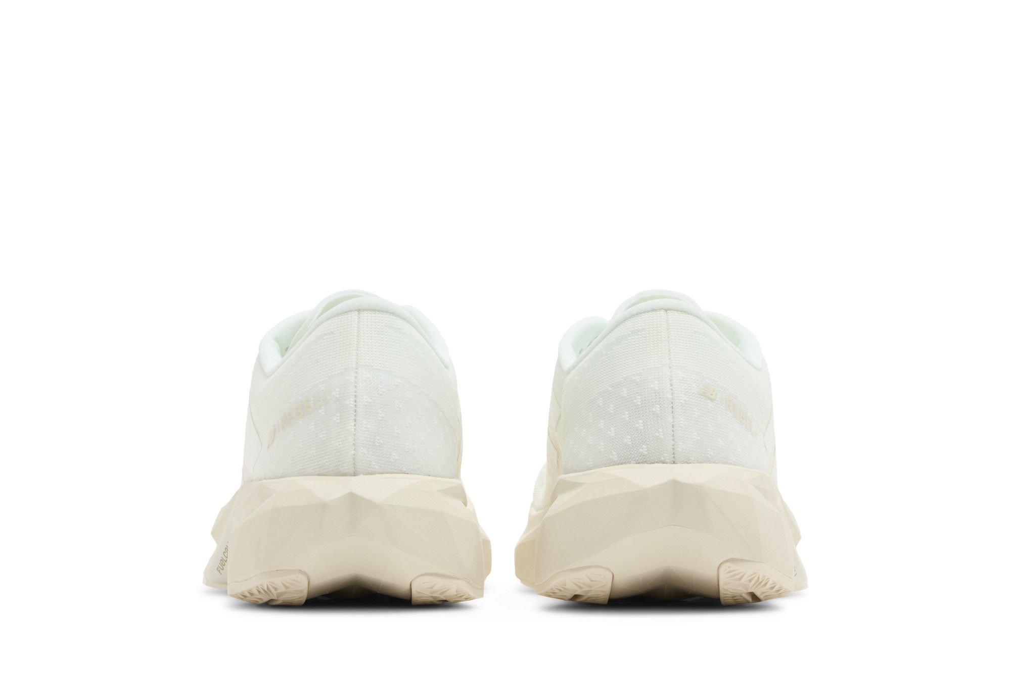 Sizing (W) New Balance FuelCell Rebel v4 ''Lino Bianco'' WFCXLJ4