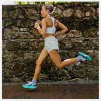 (W) New Balance FuelCell Rebel v4 Sepatu Lari Biru WFCXCJ4-D Order (W) New Balance FuelCell Rebel v4 Sepatu Lari Biru WFCXCJ4-D