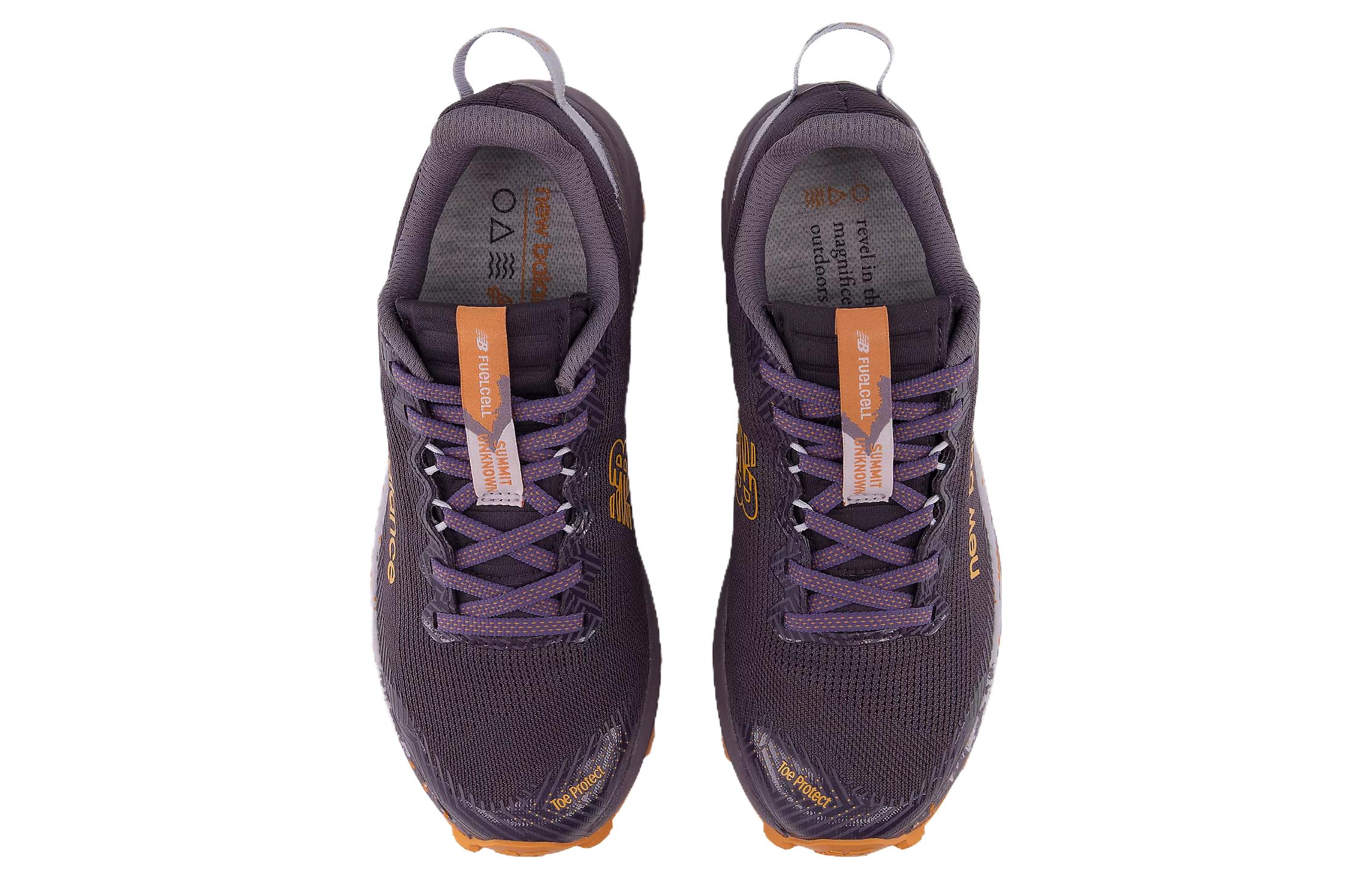 Shop New Balance NB FuelCell Summit Unknown v4 減震防滑 低筒 跑步鞋 女式 紫色