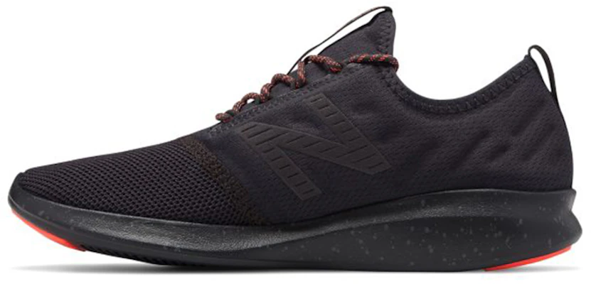 (W) New Balance FuelCore Coast v4 'Hitam Merah' WCSTLRE4 Buy (W) New Balance FuelCore Coast v4 'Hitam Merah' WCSTLRE4