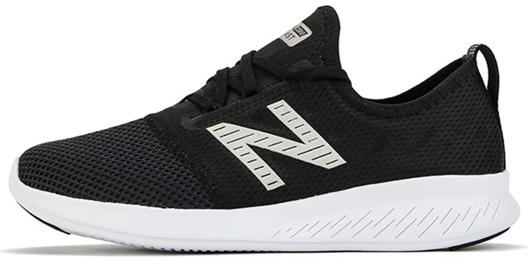 women-new-balance-fuel-core-coast-v4-black-white-wcstllk-4