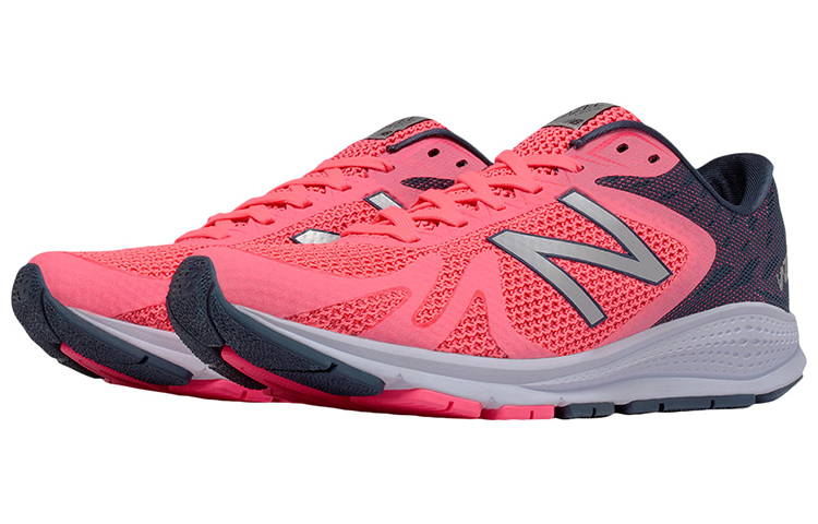 Lookbook New Balance FuelCore 系列 Urge 低筒跑步鞋 女款 黑粉色
