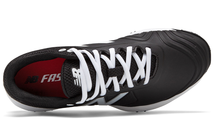 Lookbook (W) New Balance Fusev2 Turf Noir/Blanc STFUSEK2