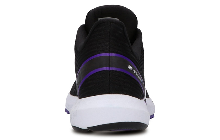 Lookbook (W) New Balance Hanzo v4 Paars/Zwart WHANZUB4