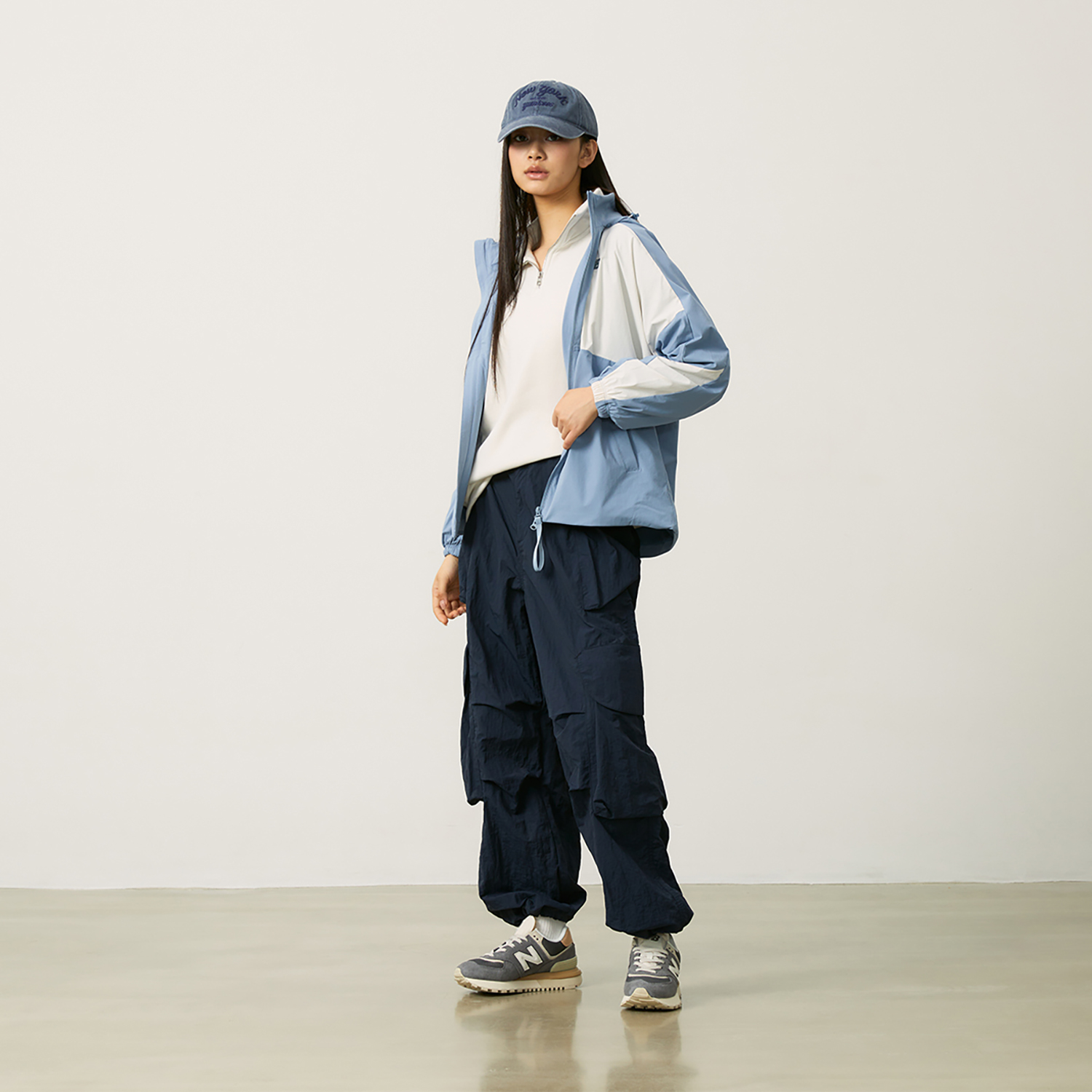 Purchase (W) New Balance 轻便户外连帽夹克 湖水蓝 休闲时尚款 NAE34062-DBL