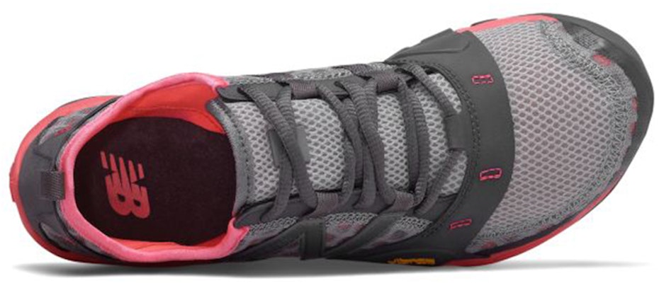 (W) New Balance Minimus 10 v1 Trail 'Hitam Pink' WT10TG Lookbook (W) New Balance Minimus 10 v1 Trail 'Hitam Pink' WT10TG