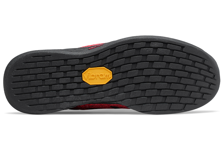 Shop (W) New Balance Minimus Prevail Serie ''Schwarz Rot'' WXMPCP1