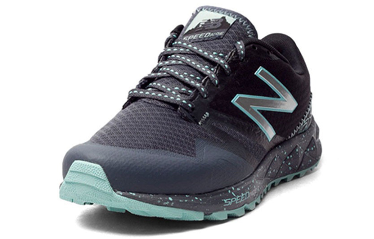 Lookbook (W) New Balance NB 690 ''Noir'' WT690LA1