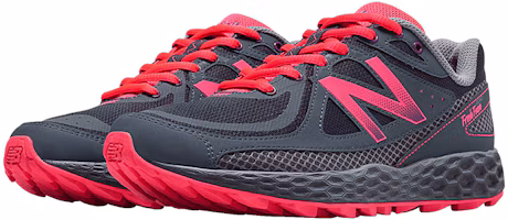 Lookbook New Balance Fresh Foam Hierro 防滑透氣 低幫休閒跑步鞋 女款 藍粉色
