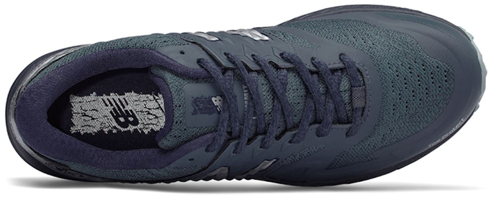 (Women) New Balance Summit Q.O.M. GTX B-Wide Navy WTSKOMGT Lookbook (Women) New Balance Summit Q.O.M. GTX B-Wide Navy WTSKOMGT