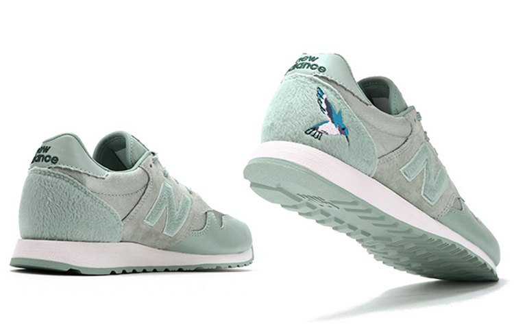 Shop (W) New Balance THE BEAST x 520 Seri Low-Top Abu-Abu/Hijau 'Abu-Abu' WL520BG