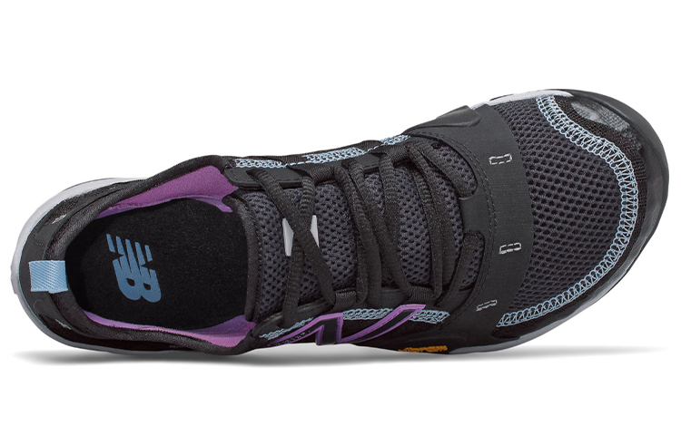 Lookbook (W) ニューバランス トレイル 10v1 黒/紫 WT10BV