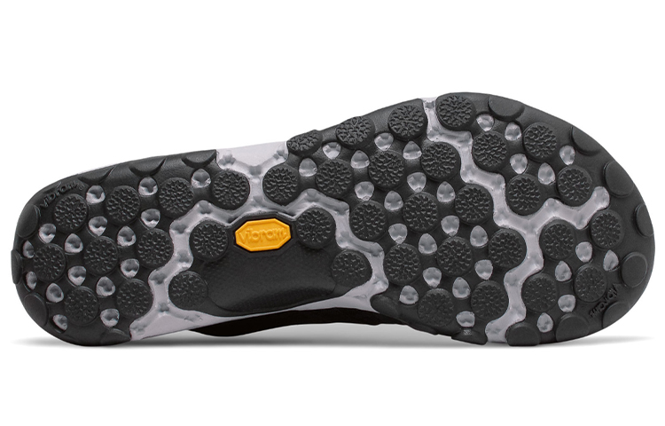 Shop (W) ニューバランス トレイル 10v1 黒/紫 WT10BV