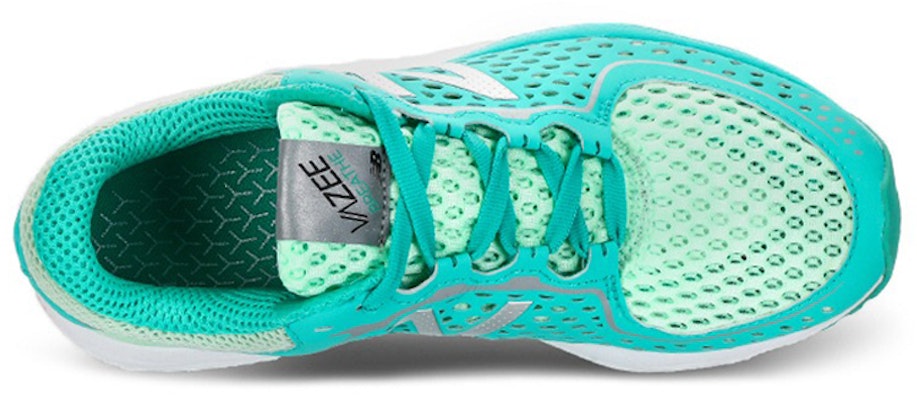 (W) New Balance Vazee Breathe Low-Top Hijau WBREAHS Lookbook (W) New Balance Vazee Breathe Low-Top Hijau WBREAHS