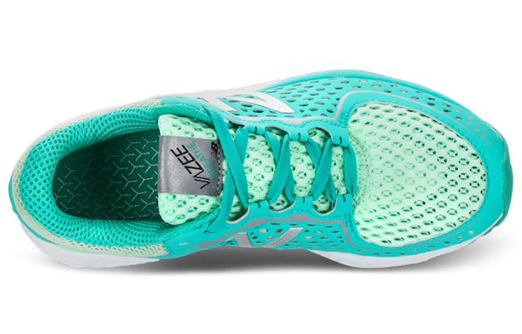 Lookbook (W) New Balance Vazee Breathe Bas-Baskets Vertes WBREAHS