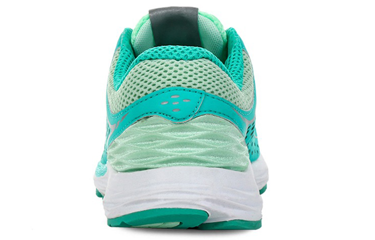 Shop (W) New Balance Vazee Breathe Bas-Baskets Vertes WBREAHS