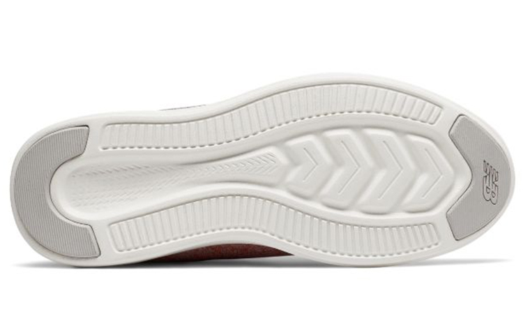 Shop (W) ニューバランス Vazee Coast v3 グレー WCOASLO3