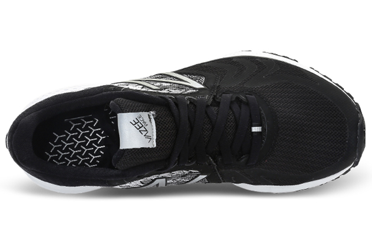 Lookbook (W) New Balance VAZEE Série Noir WPACEBK2
