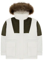 Order (W) New Balance Jaket Musim Dingin Putih dengan Bulu Hood yang Bisa Dilepas. NPA43122-CRE