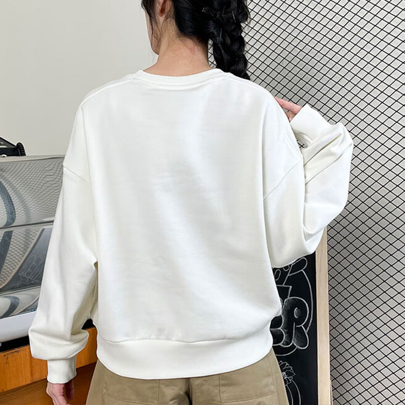 Purchase (W) 新百伦白色刺绣卫衣 - 透气宽松版型 NCD4E212-IV