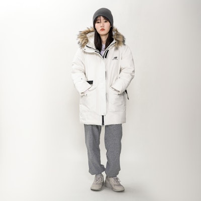 (W) Chaqueta blanca de invierno New Balance con capucha y cuello de piel. AWJ14352-NMC Details for (W) Chaqueta blanca de invierno New Balance con capucha y cuello de piel. AWJ14352-NMC