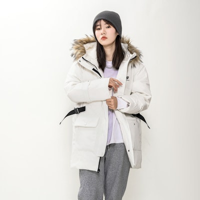 (W) Chaqueta blanca de invierno New Balance con capucha y cuello de piel. AWJ14352-NMC 1