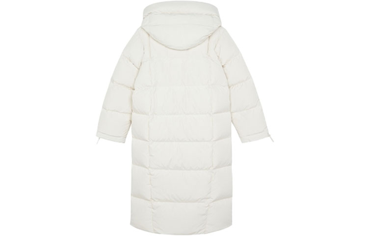 Lookbook (W) 뉴발란스 윈터 화이트 후드 로고 디자인 롱 다운 자켓. 5PB43172-CRE