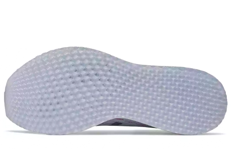 Shop New Balance NB Zante 追求 低筒 跑步鞋 女款 灰色