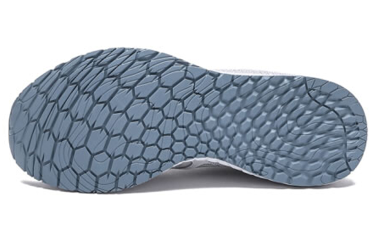 Shop (W) ニューバランス Zante v3 グレー (ローカット) WZANTHW3