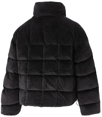 (W) Nike 黑色燈芯絨短款羽絨外套休閒簡約款式 FD8214-010 Lookbook (W) Nike 黑色燈芯絨短款羽絨外套休閒簡約款式 FD8214-010