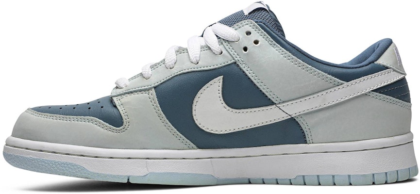 (W) Nike Dunk Low Pro 302517-010 Lookbook (W) Nike Dunk Low Pro 302517-010