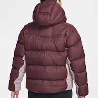 Shop (W) Nike ACG 紅色拼接羽絨外套 FZ6762-652