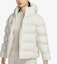 Purchase (W) Nike ACG Chaqueta Puffer Blanca Aislada Gruesa con Capucha. FZ6762-104