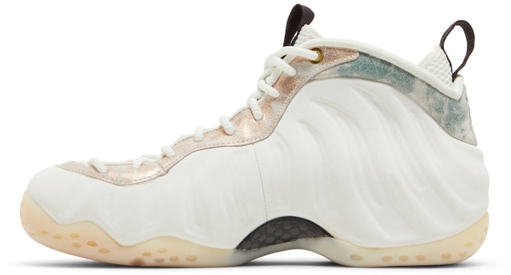 (W) Nike Air Foamposite One 'Putih Puncak' AA3963-101 Lookbook (W) Nike Air Foamposite One 'Putih Puncak' AA3963-101